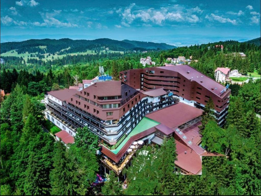 Alpin Resort Hotel - Apartamentele 2403-2404- Proprietate Administrata De Gazda Privata Poiana Brasov Exteriör bild